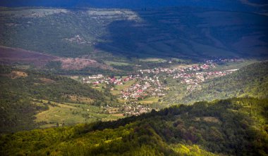 Karpat köyünün havadan görünümü