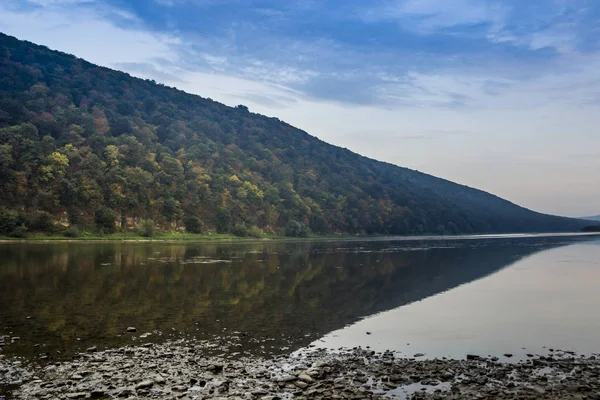 Dinyester Nehri manzarası