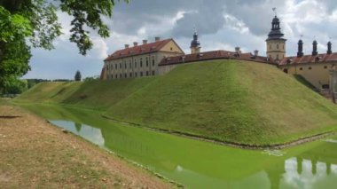 Beyaz Rusya turizm merkezi - Beyaz Rusya 'nın Minsk bölgesindeki Nesvizh kalesi.