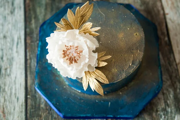 Pastel de boda azul y oro —  Fotos de Stock