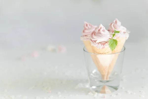 Ice-cream like pink raspberry flavour zephyr — Stock Photo, Image