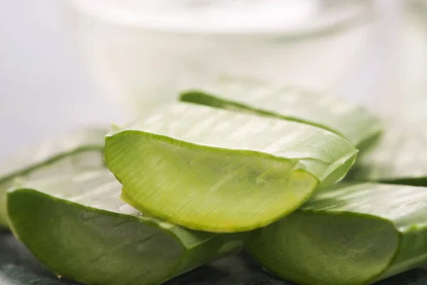 Succo Aloe Vera Con Foglie Fresche — Foto Stock