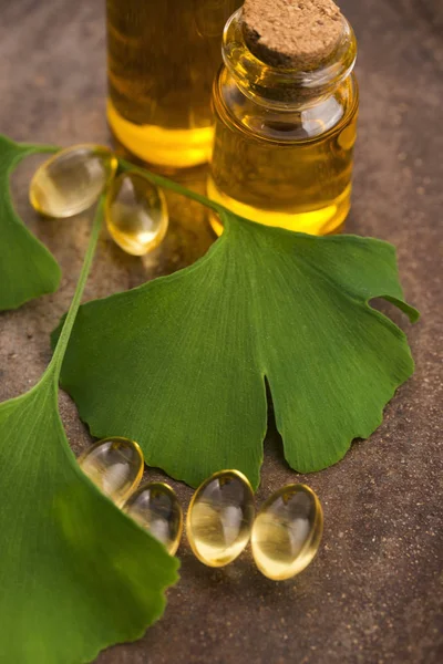 Ginkgo Met Etherische Olie — Stockfoto