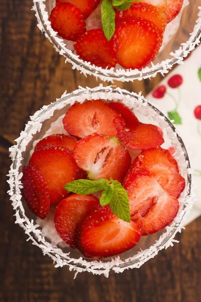 Serving Strawberry Tapioca Jelly — Stock Photo, Image