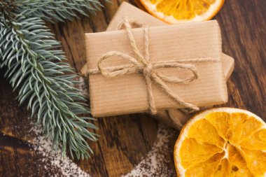 İki tatil hediye yığını