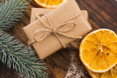 İki tatil hediye yığını