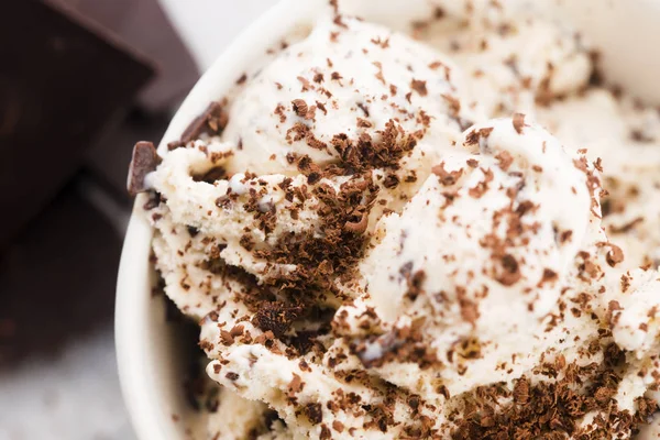 Vanilyalı Dondurma Ile Çikolata Straciatella Taze Sorbe — Stok fotoğraf