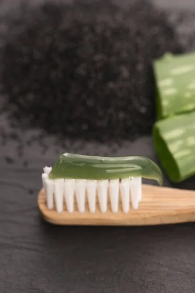 Toothbrush Toothpaste Aloe Vera — Stock Photo, Image
