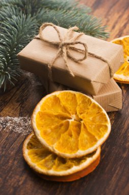 İki tatil hediye yığını