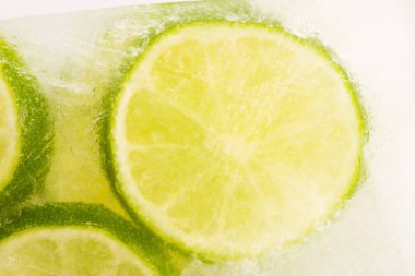 Ice cube dondurulmuş limon