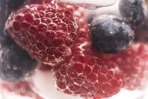 Bolhas Frutas Debaixo Água — Fotografia de Stock