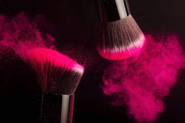 Szczotka Kosmetyków Kolorowy Proszek Makijażu — Zdjęcie stockowe