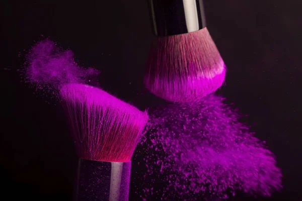 Kozmetik Fırçası Renkli Makyaj Tozu — Stok fotoğraf