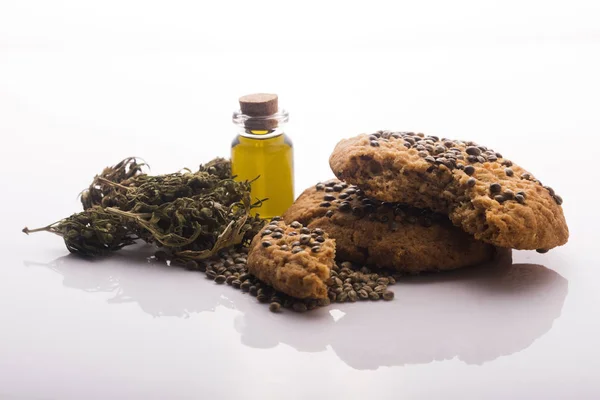 Uso de brotes de cannabis CBD de Cookies con marihuana —  Fotos de Stock