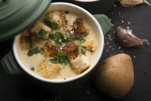 Garlic soup with potatoes — Stock Photo, Image
