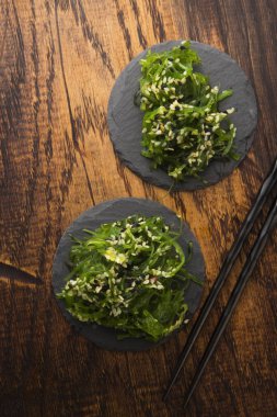 Baharatlı uyandırma salatası