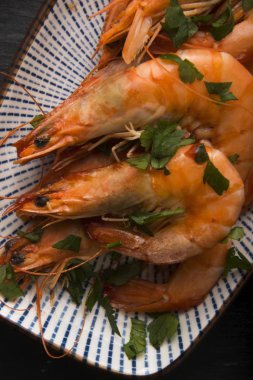 domates soslu ızgara karides