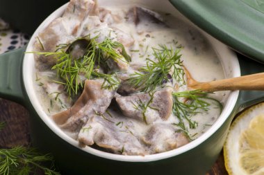 Türk geleneksel işkembe çorbası; iskembe corbasi ve sakatat çorbası