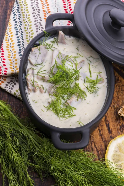 Turkse traditionele streepsoep; iskembe corbasi en soep van slachtafvallen — Stockfoto