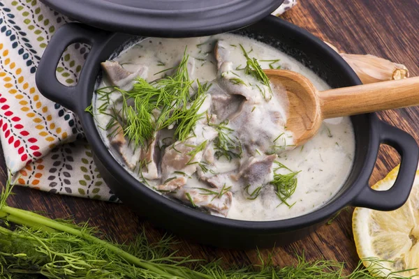 Sopa de callos tradicional turca; iskembe corbasi y sopa de despojos — Foto de Stock