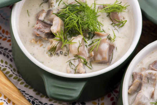 Sopa de tripe tradicional turca; iskembe corbasi e sopa de miudezas — Fotografia de Stock