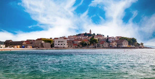 Красивый Вид Старый Город Примоштен Адриатическом Море Побережье Далмации Хорватия — стоковое фото