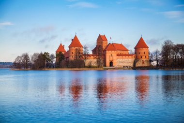 Eski Trakai kale derin sonbaharda, Vilnius, Litvanya