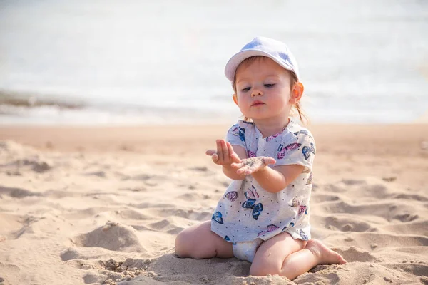 Little Baby Girl Playing Sand Beach — Stock Photo, Image