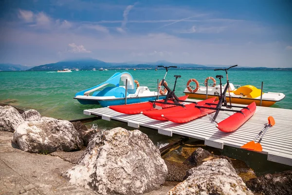 Vermietung Von Katamaranen Der Mole Gardasee Italien — Stockfoto