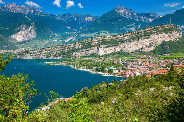 Parte norte do lago de Garda — Fotografia de Stock