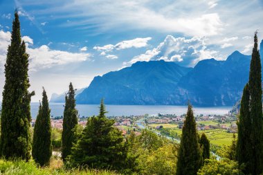 yeşil köy Nago Torbole ve Garda Gölü