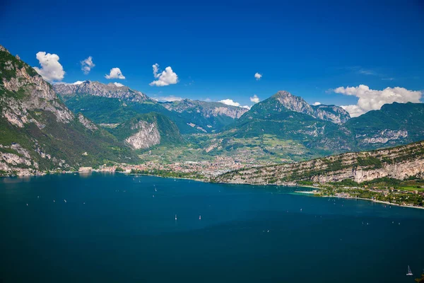 O norte do lago de Garda — Fotografia de Stock