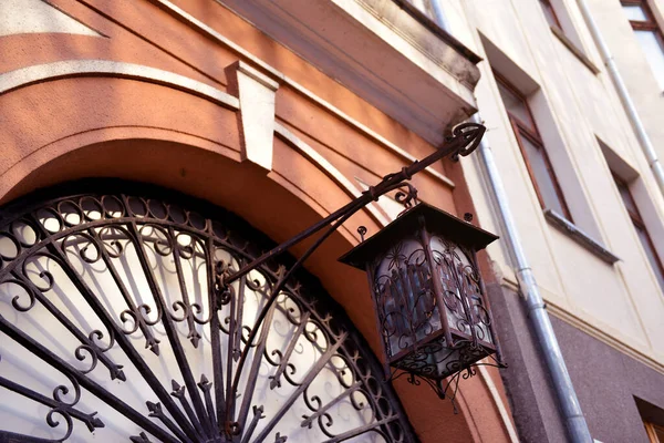 antika metal sokak lambası