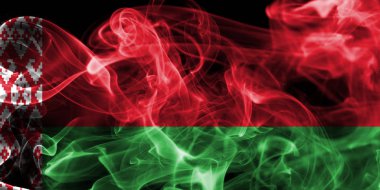 Siyah bir arka plan beyaz duman Rusya bayrağı 