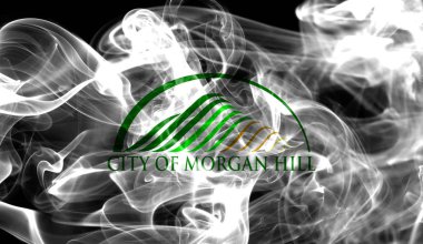 Morgan Hill City duman bayrağı, Kaliforniya Eyaleti, Amerika Birleşik Devletleri