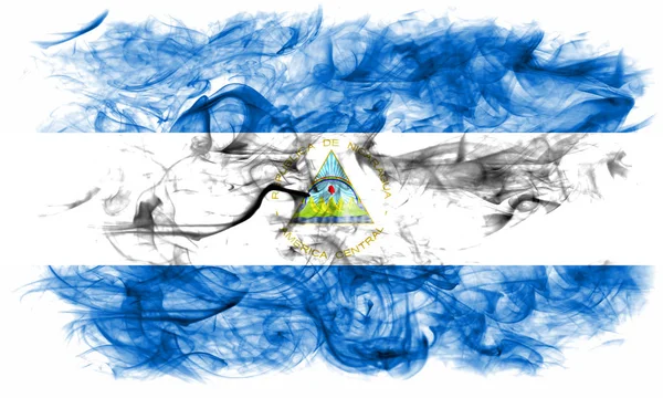 Beyaz Bir Arka Plan Üzerinde Duman Nikaragua Bayrağı — Stok fotoğraf