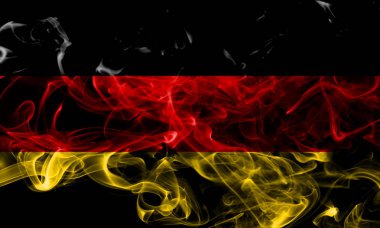 Siyah bir arka plan üzerinde duman Almanya bayrağı 