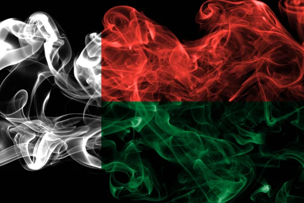 Flaga Madagaskaru Dymu Czarnym Tle — Zdjęcie stockowe