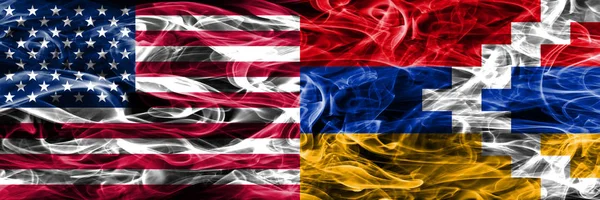 Estados Unidos Artsakh Fumaça Bandeiras Conceito Colocado Lado Lado — Fotografia de Stock