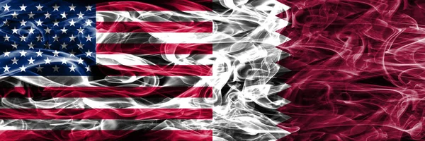 États Unis Quatar Fumée Drapeaux Concept Placé Côte Côte — Photo