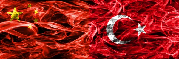 Cina Turchia Bandiere Fumogene Affiancate — Foto Stock