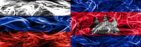 Rosja Kambodża Pali Flagi Umieszczone Obok Siebie — Zdjęcie stockowe