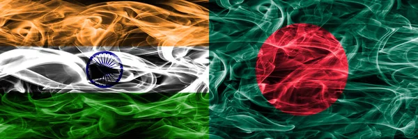 孟加拉烟旗并排放置 — 图库照片