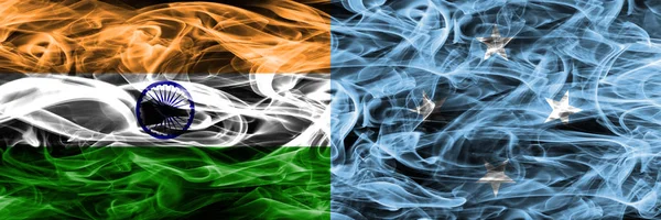 Ινδία Εναντίον Της Μικρονησίας Καπνίζουν Σημαίες Που Τοποθετούνται Δίπλα Δίπλα — Φωτογραφία Αρχείου