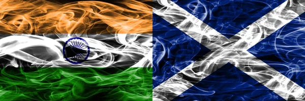 苏格兰烟旗并排放置 — 图库照片