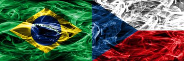 Brezilya vs Çek Cumhuriyeti duman bayrakları yan yana yerleştirilmiş