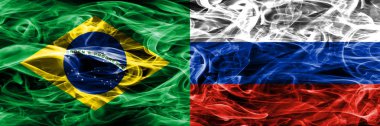 Brezilya vs Rusya duman bayrakları yan yana yerleştirilmiş
