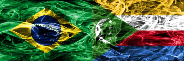 Bandeiras Fumaça Brasil Comores Colocadas Lado Lado — Fotografia de Stock