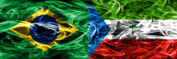 Brazílie Rovníková Guinea Kouřit Příznaky Které Jsou Umístěny Vedle Sebe — Stock fotografie