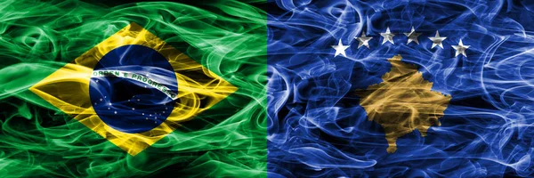 Бразилія Проти Косова Дим Прапори Розміщені Поруч — стокове фото